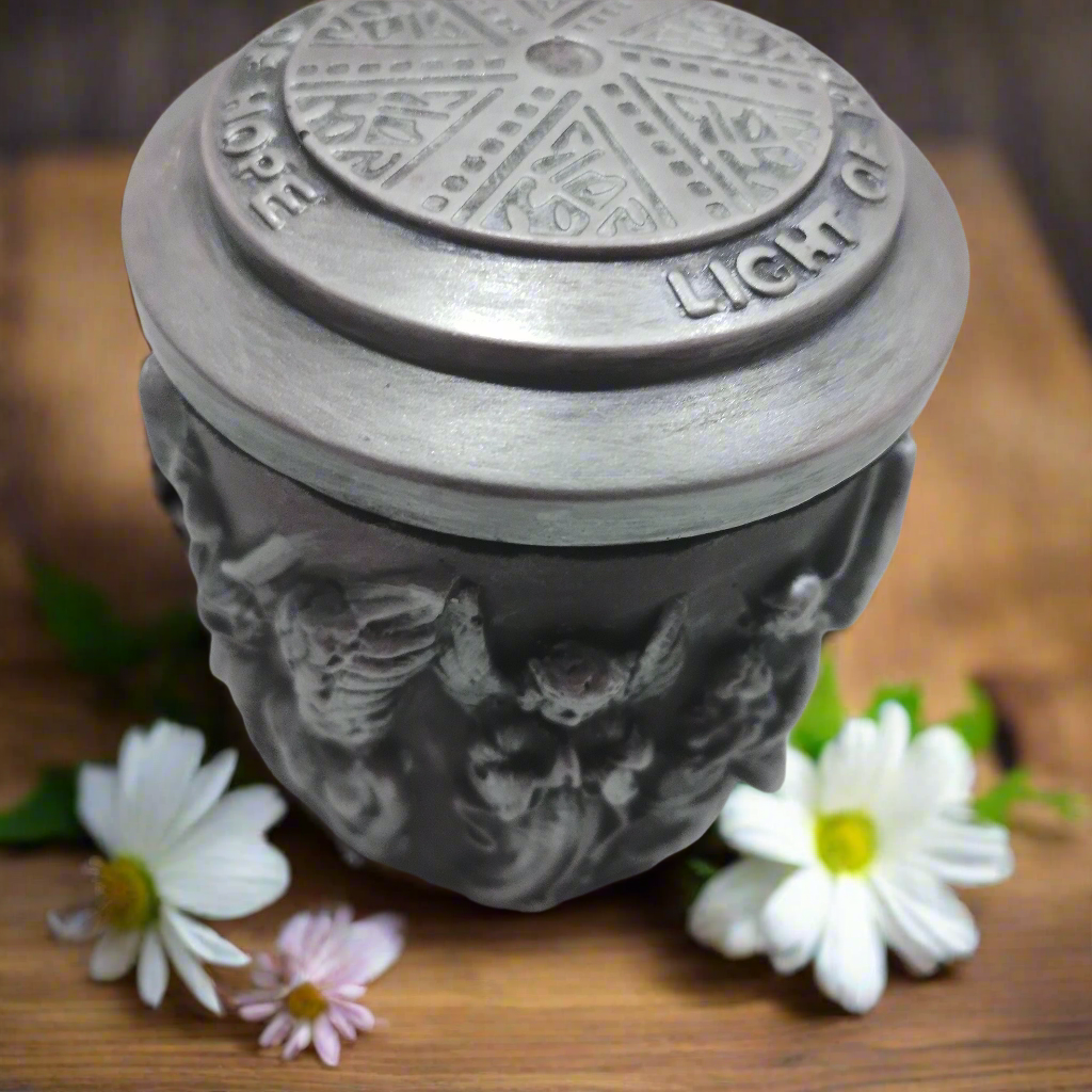 1.Pote com figura de Anjos