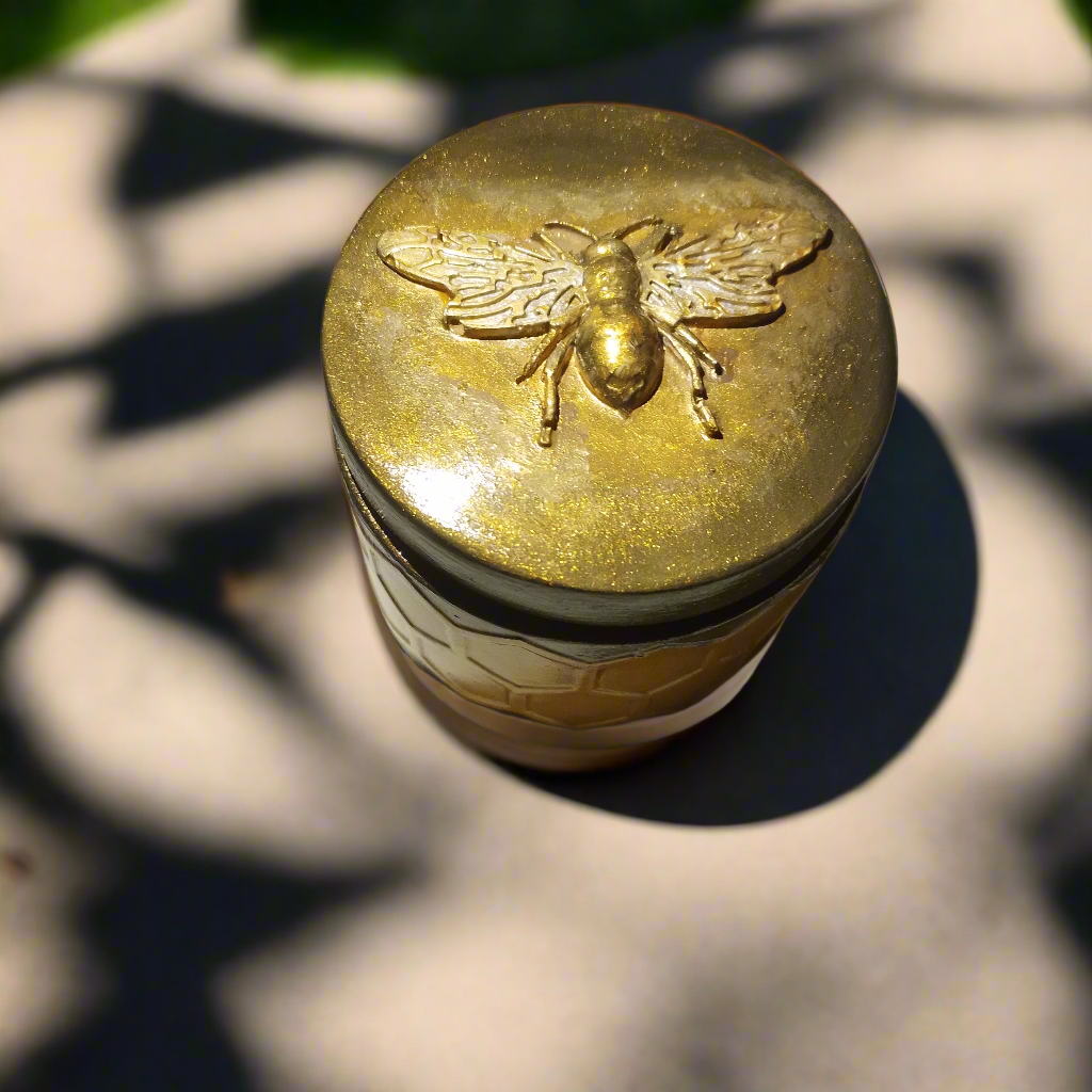 "Vela + Pote Abelha"