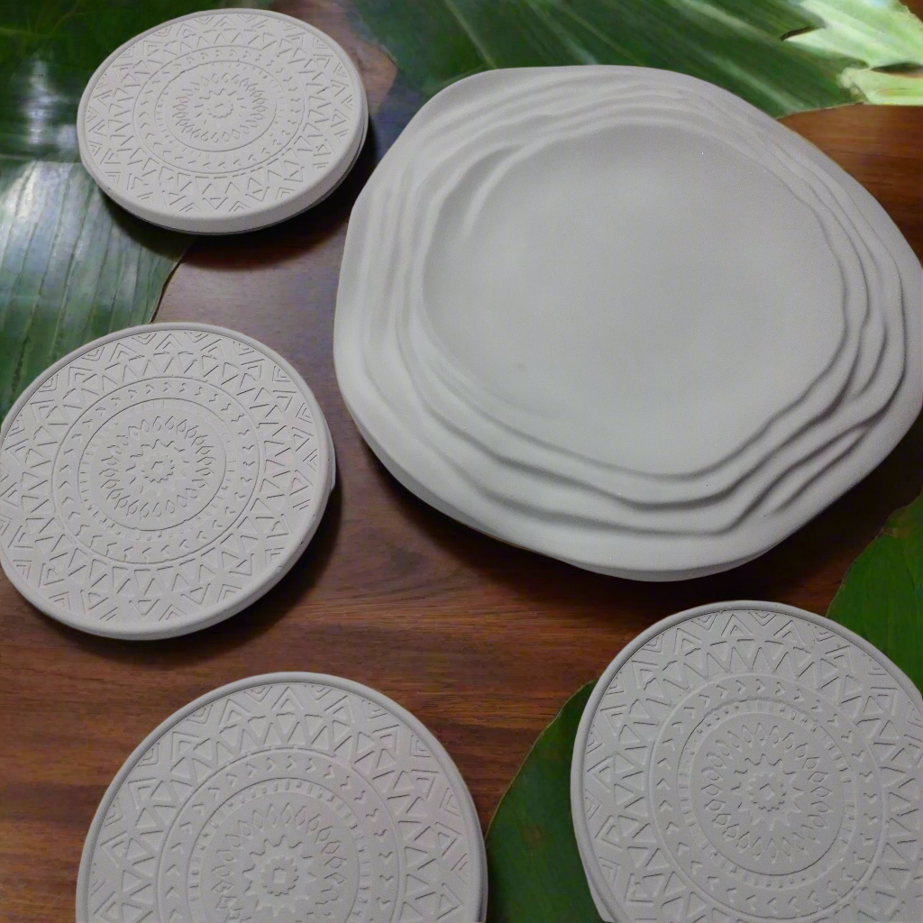 Seis porta-copos +Um prato de sobremesa:cimento artesanal