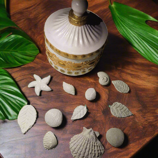 1.Pote: Detalhes Dourados.