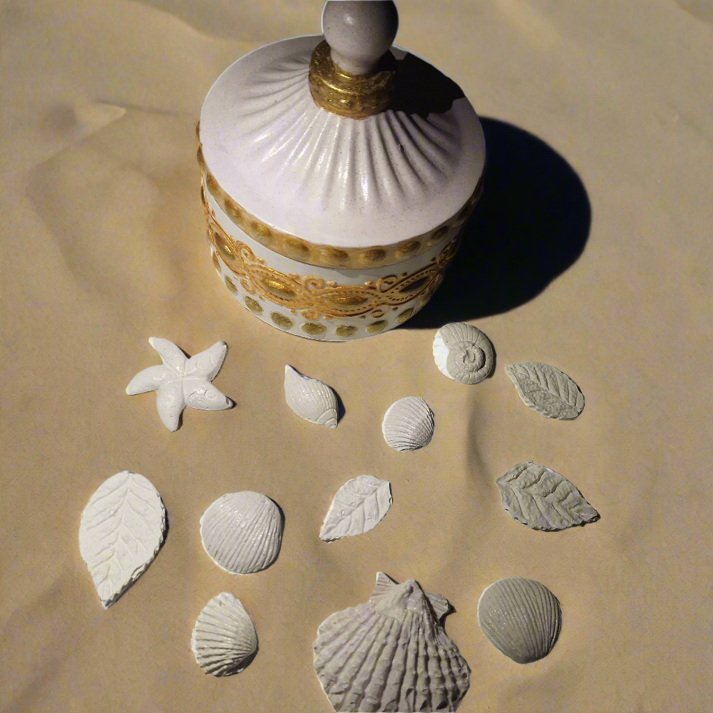 1.Pote: Detalhes Dourados.