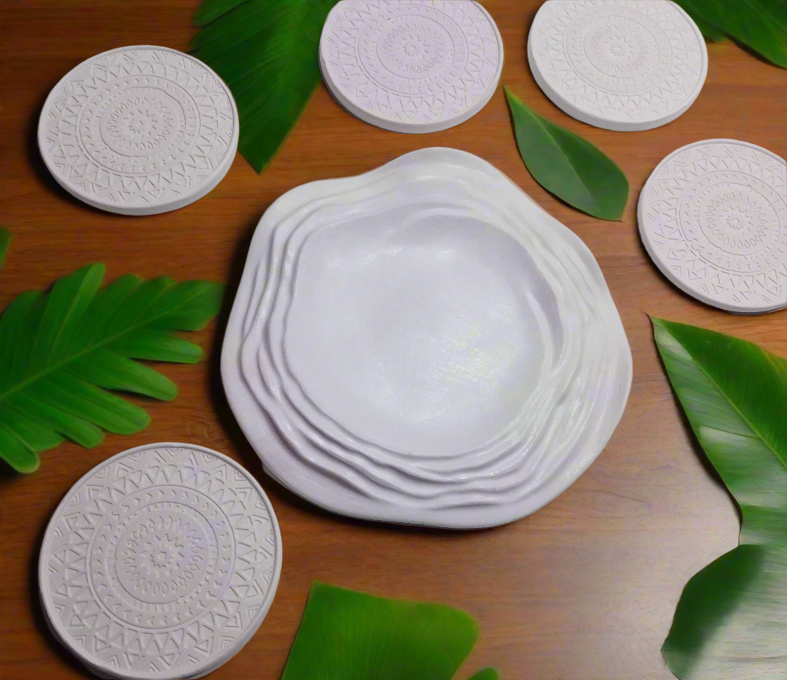 Seis porta-copos +Um prato de sobremesa:cimento artesanal