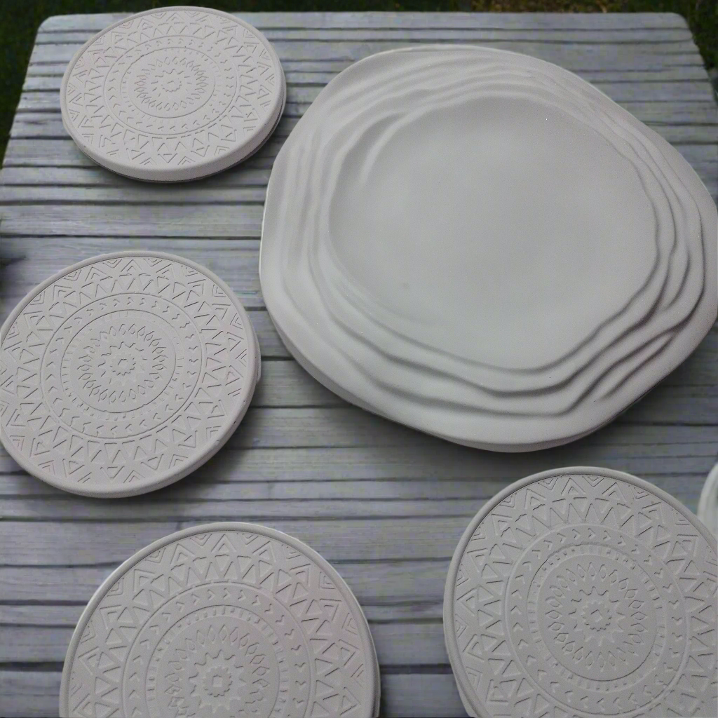 Seis porta-copos +Um prato de sobremesa:cimento artesanal