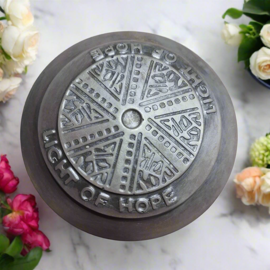 1.Pote com figura de  Anjos