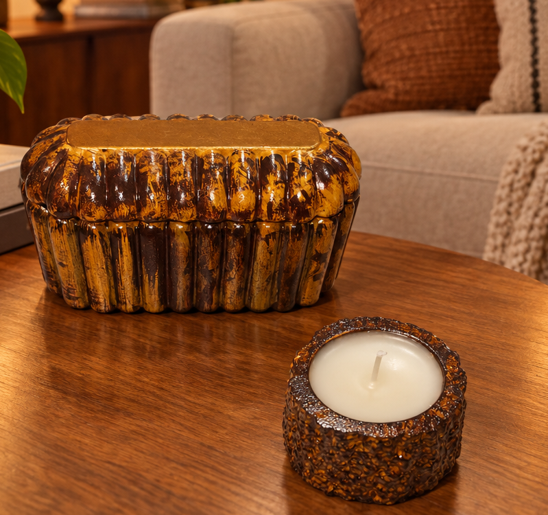 Conjunto magnífico:2 saboneteiras + 2 porta-retratos + 1 porta-caroes e Clipes + 1 recipiente + porta-vela (atóxica aromatizada essências: mel e chocolate)