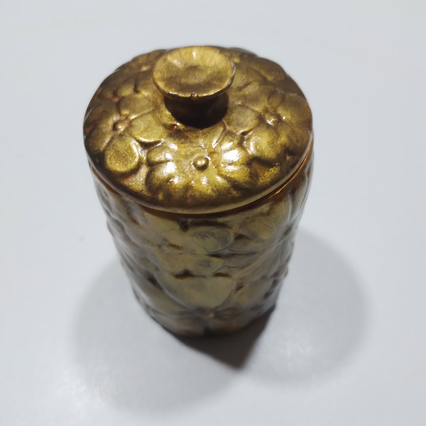 1.Recipiente: Flores Douradas