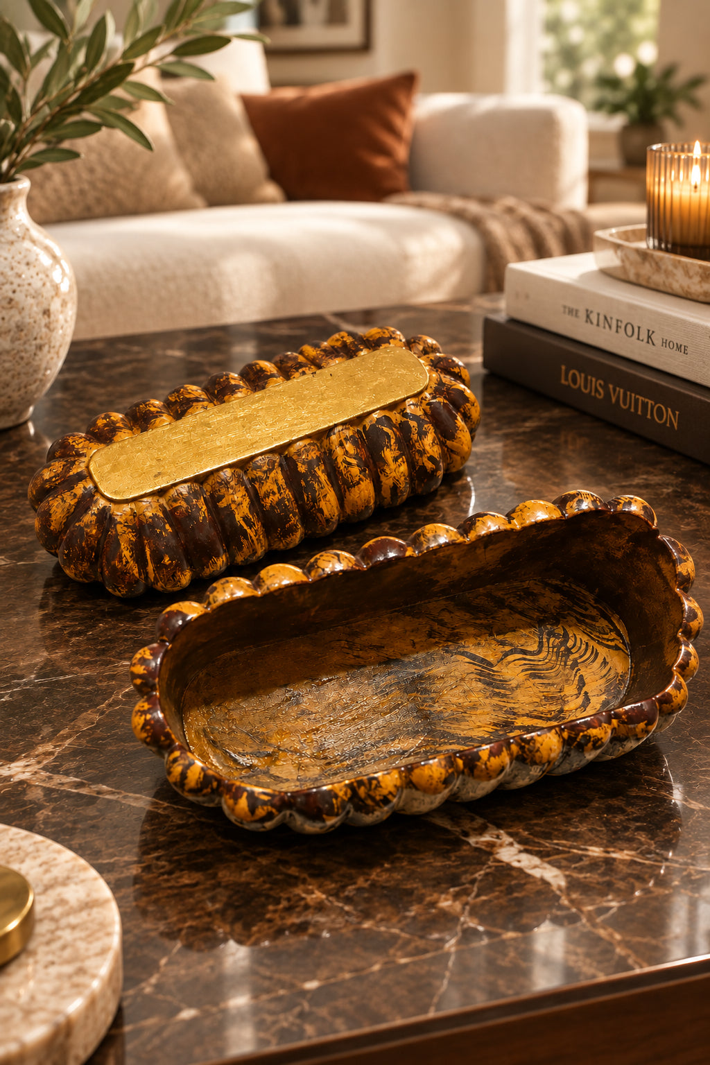 Conjunto magnífico:2 saboneteiras + 2 porta-retratos + 1 porta-caroes e Clipes + 1 recipiente + porta-vela (atóxica aromatizada essências: mel e chocolate)